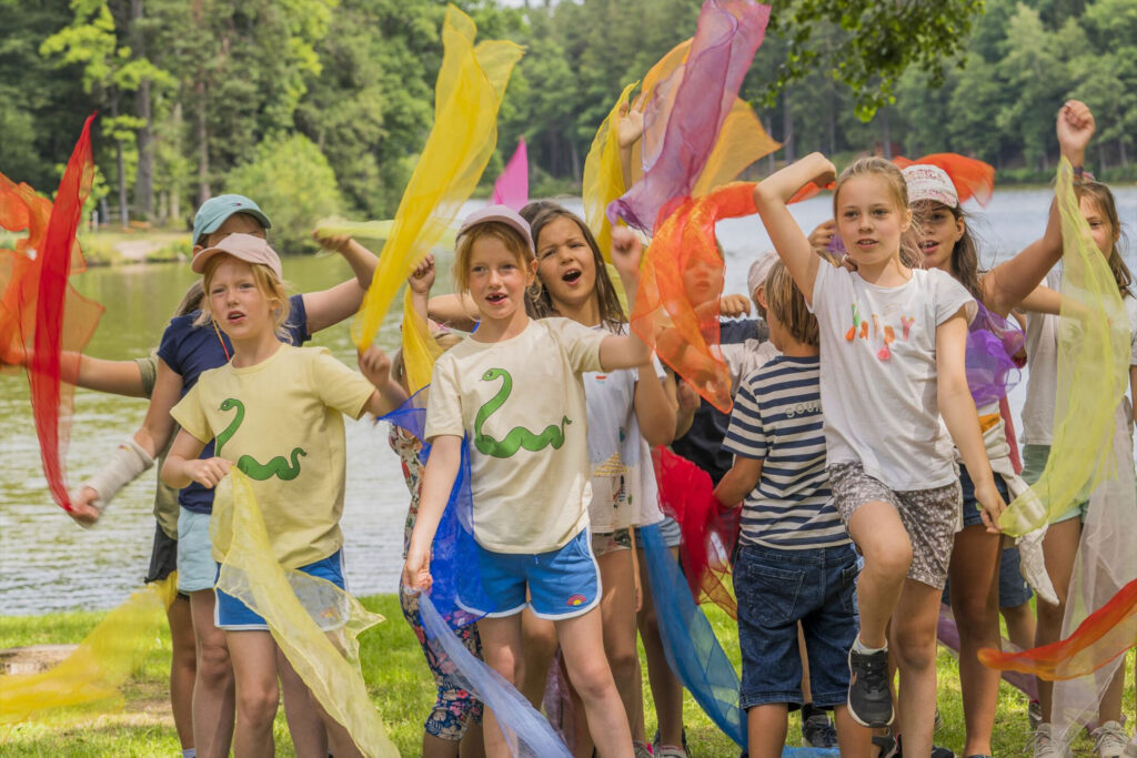 kunstgenuss-braucht-bildung-verein-zeno-stanek-schulklassen-theaterworkshop-kinder kunstgenuss-braucht-bildung-verein-zeno-stanek-schulklassen-theaterworkshop-kinder